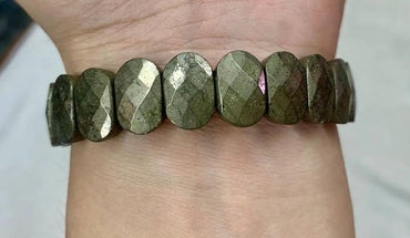 Divinity Crystals Natural Pyrite Crystal Bracelet - Real Pure 10 mm Faceted Bead for Good Luck, Love, Abundance, Healing, and Meditation for Men and Women