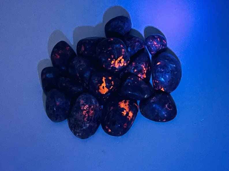Natural AAA Grade Tumble Pebbles Stones for Reiki Healing Home Decoration and Vastu Correction Love Relationship and Financial Abundance, Wealth, Will Power and Prosperity